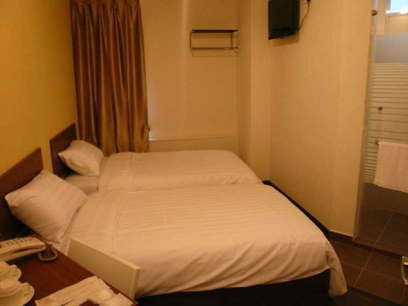 101 Hotel Bangi Bagian luar foto
